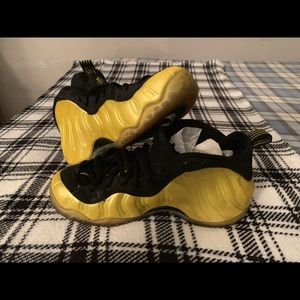 Nike Foamposite Electrolime size 10.5